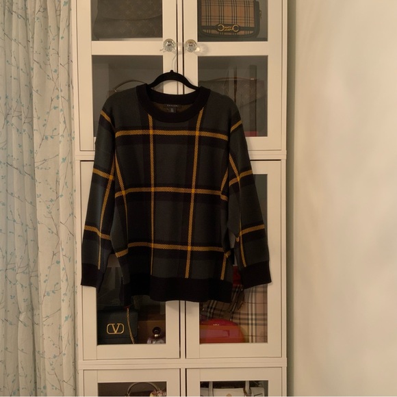 Tahari Plaid Sweater Size 1X - Picture 4 of 7